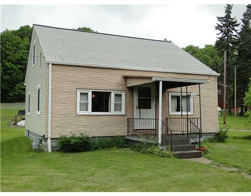 334 Nine Eighty Road McDonald, PA 15057 - Photo 1 of 18 Exterior Front.