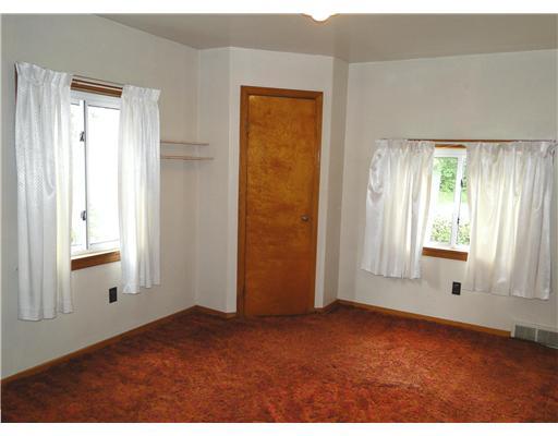 334 Nine Eighty Road McDonald, PA 15057 - Photo 11 of 18 Master Bedroom. 1st Floor Master bedroom