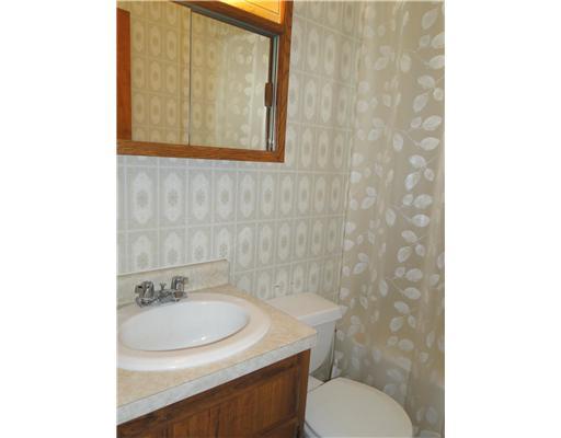 334 Nine Eighty Road McDonald, PA 15057 - Photo 12 of 18 Full Bath.