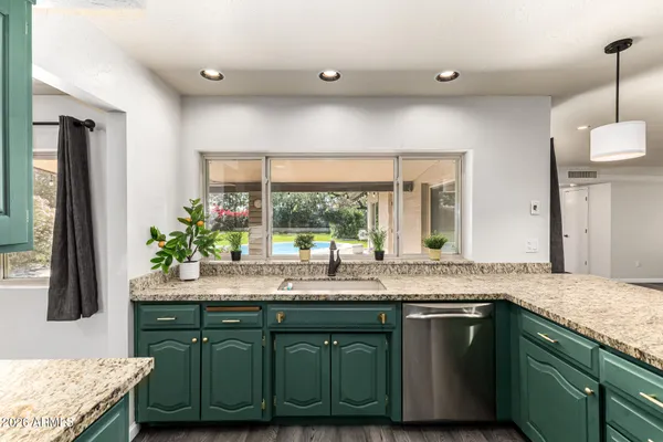 $689,000 | 2021 East Pegasus Drive, Tempe, AZ 85283