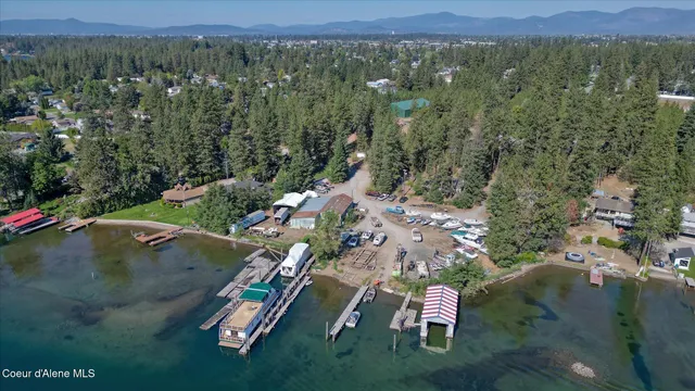 $10,000,000 | 5729 East Marine Drive, Post Falls, ID 83854