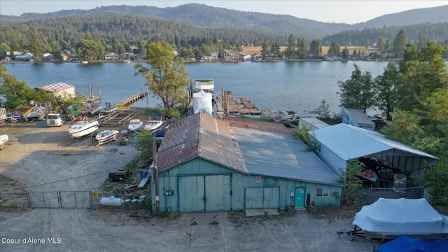 $10,000,000 | 5729 East Marine Drive, Post Falls, ID 83854