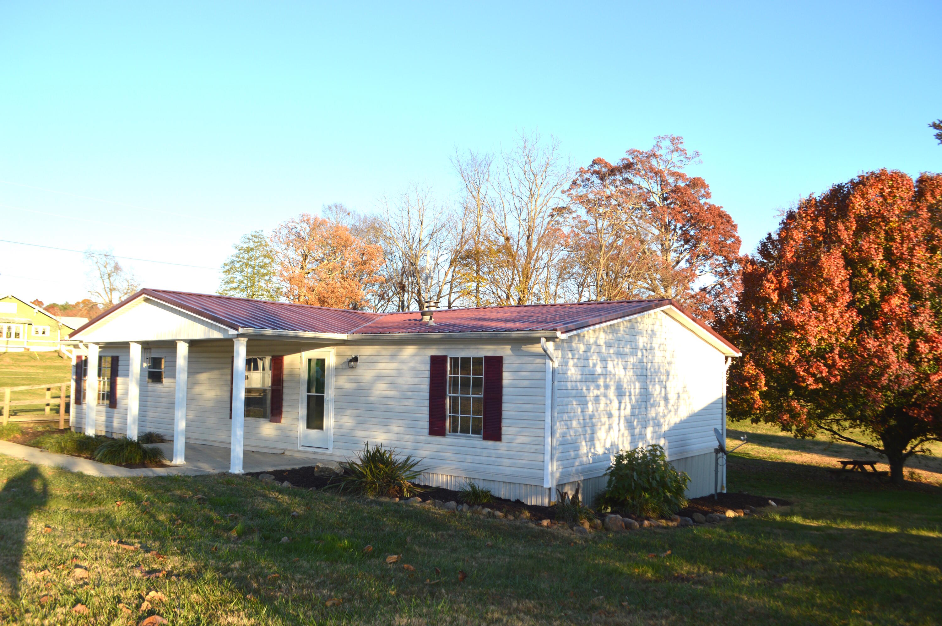 169 West Allens Bridge Road Greeneville, TN 37743 - Photo 4 of 35 DSC_0204