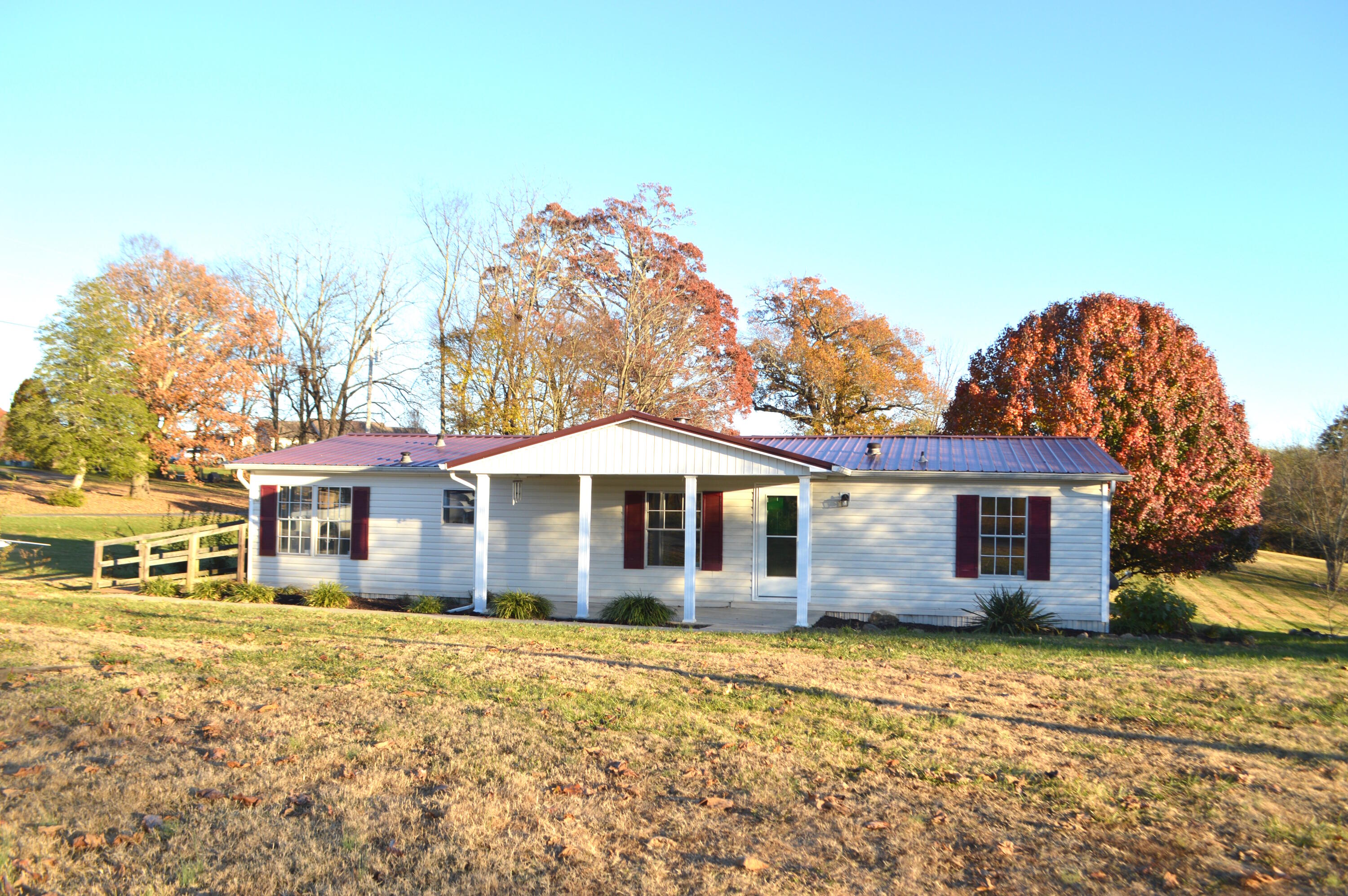 169 West Allens Bridge Road Greeneville, TN 37743 - Photo 5 of 35 DSC_0200
