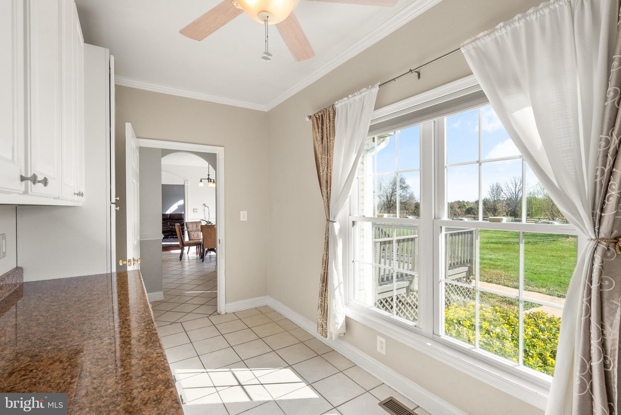 13145 Carriage Ford Road Nokesville, VA 20181 - Photo 16 of 70 Laundry room