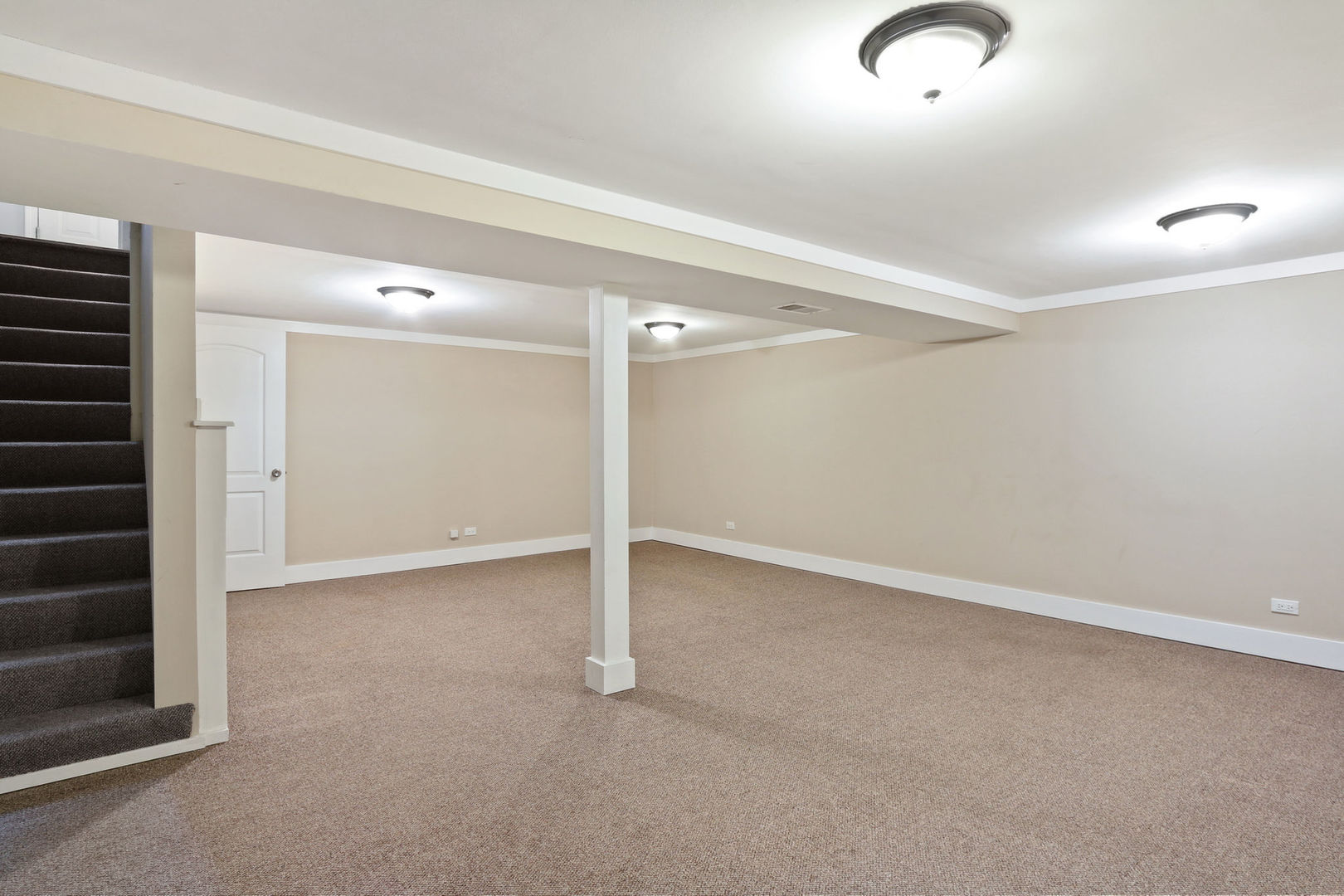 273 Raupp Boulevard Buffalo Grove, IL 60089 - Photo 13 of 18 a view of an empty room