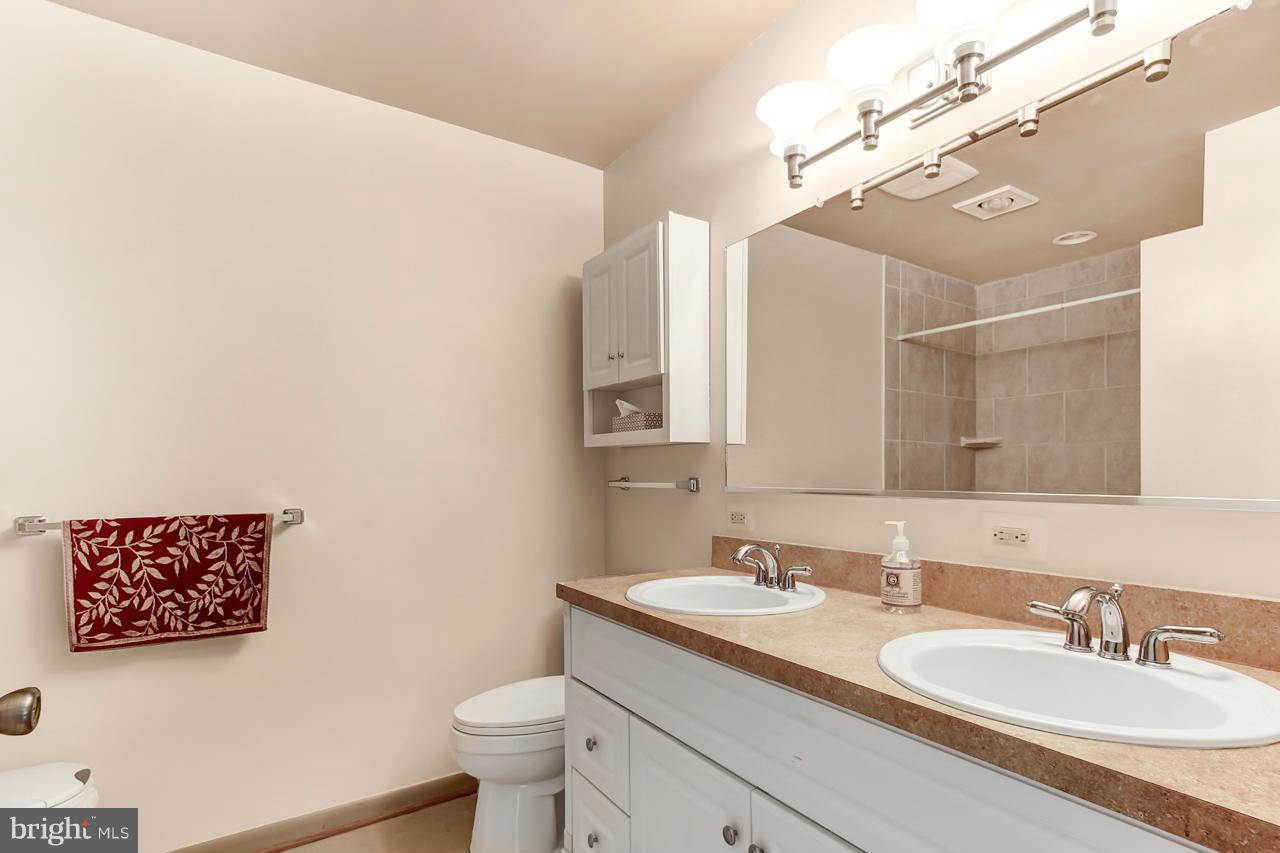 7921 Springway Road Baltimore, MD 21204 - Photo 22 of 30 Bath