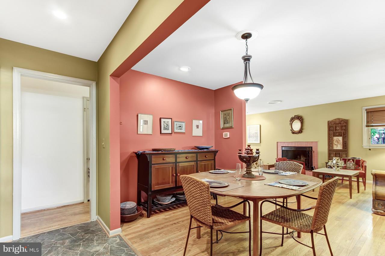 7921 Springway Road Baltimore, MD 21204 - Photo 8 of 30 Dining Room