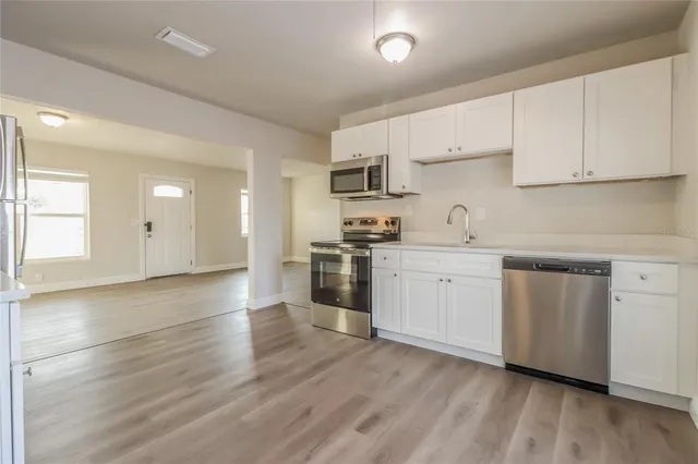 $2,310 | 7503 West New Orleans Avenue, Tampa, FL 33615