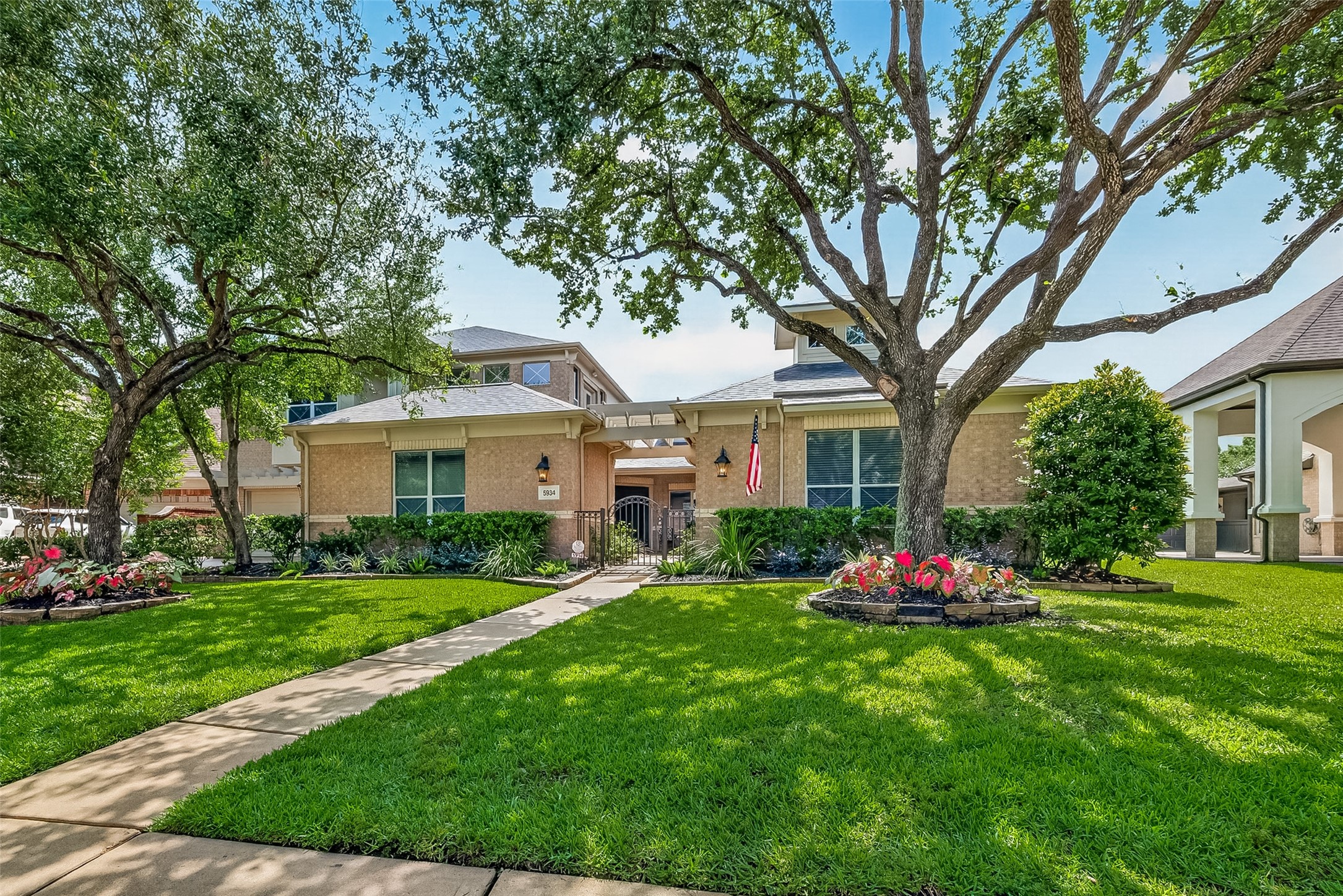 5934 Solar Point Lane Houston, TX 77041 - Photo 3 of 50