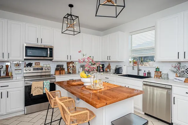 $3,200 | 14521 Crystal Lake Drive, Little Elm, TX 75068