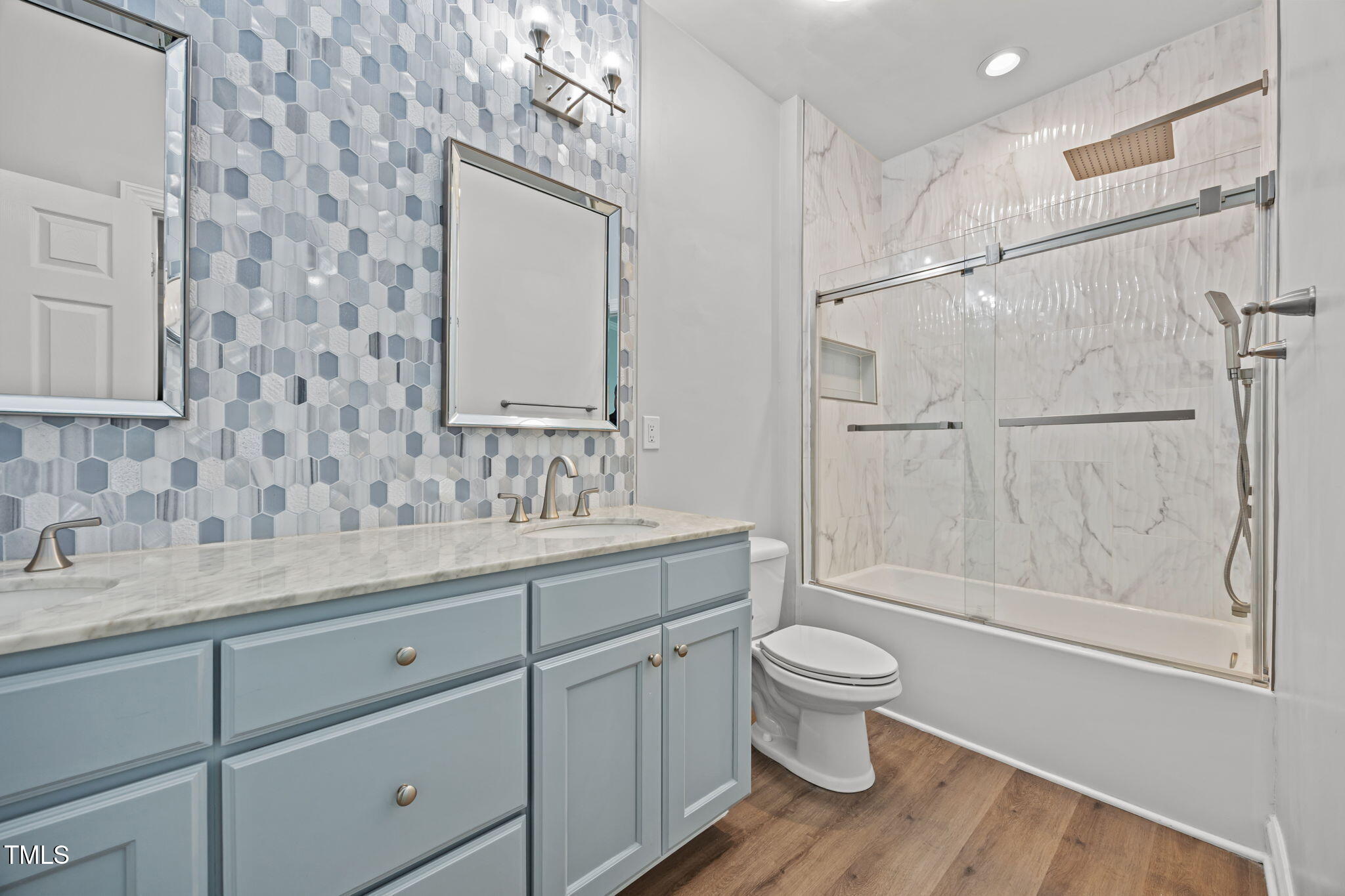 415 Old Farm Road Graham, NC 27253 - Photo 8 of 24 Master Bath Tub view