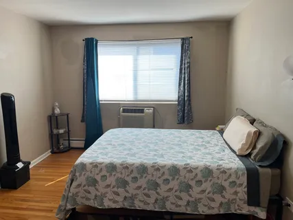 $240,000 | 1415 West Lunt Avenue, Unit 511, Chicago, IL 60626