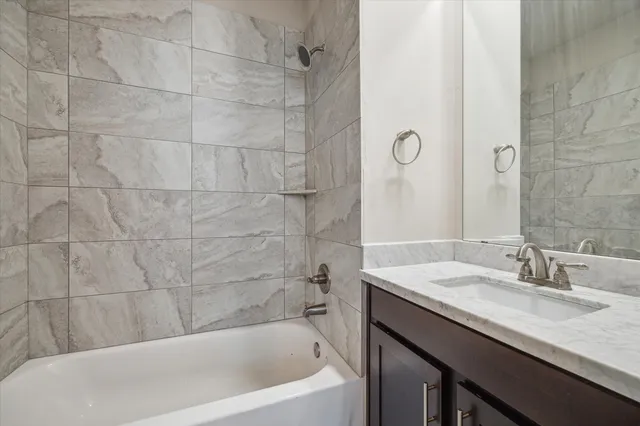 $2,800 | 4508 Cornish Street, Unit A, Houston, TX 77007