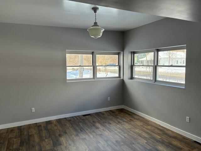 4760 East Main Street Stockbridge, MI 49285 - Photo 7 of 12 living room