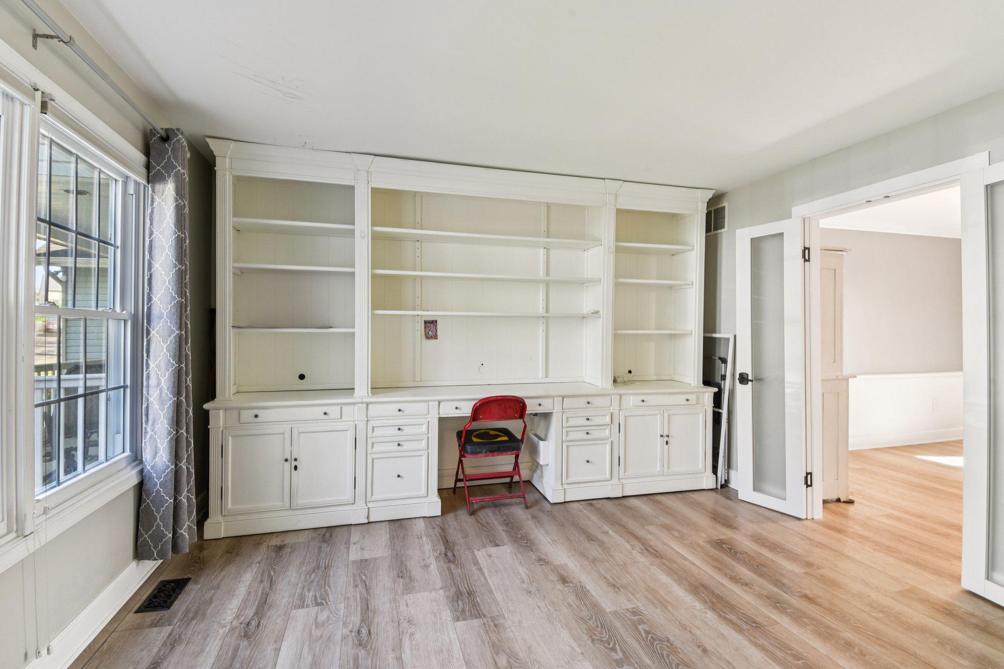 2576 Hidden Cove Road, Unit 154 Annapolis, MD 21401 - Photo 11 of 51 Main Floor Office with Built In's