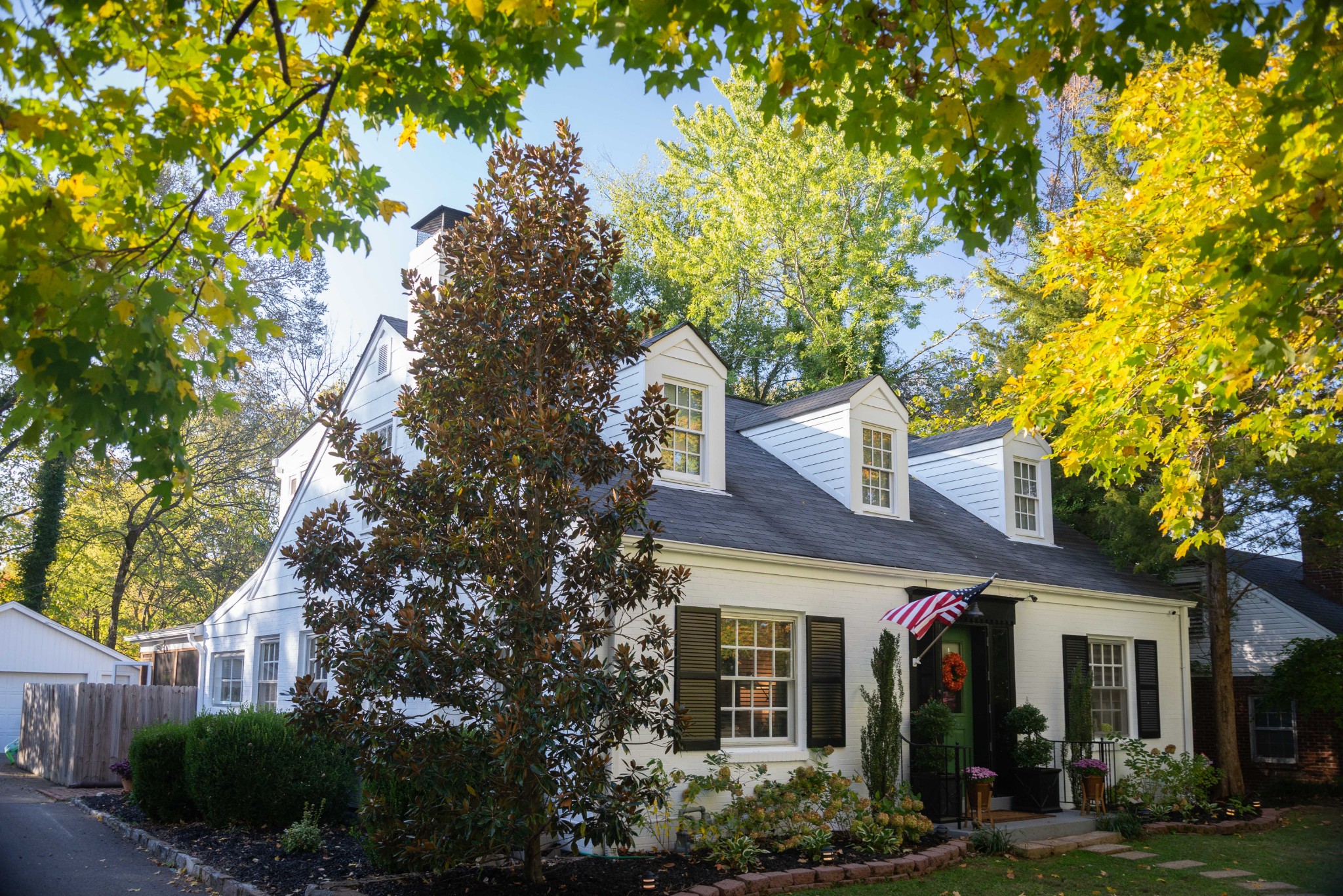 2905 Snowden Road Nashville, TN 37204 - Photo 2 of 40 front view of a house with a tree