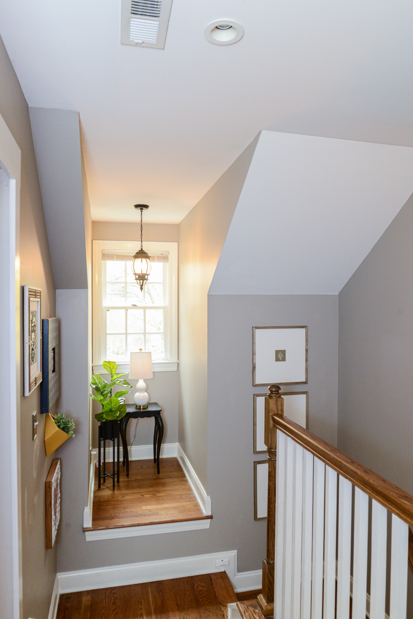 2905 Snowden Road Nashville, TN 37204 - Photo 24 of 40 a view of hall way with furniture