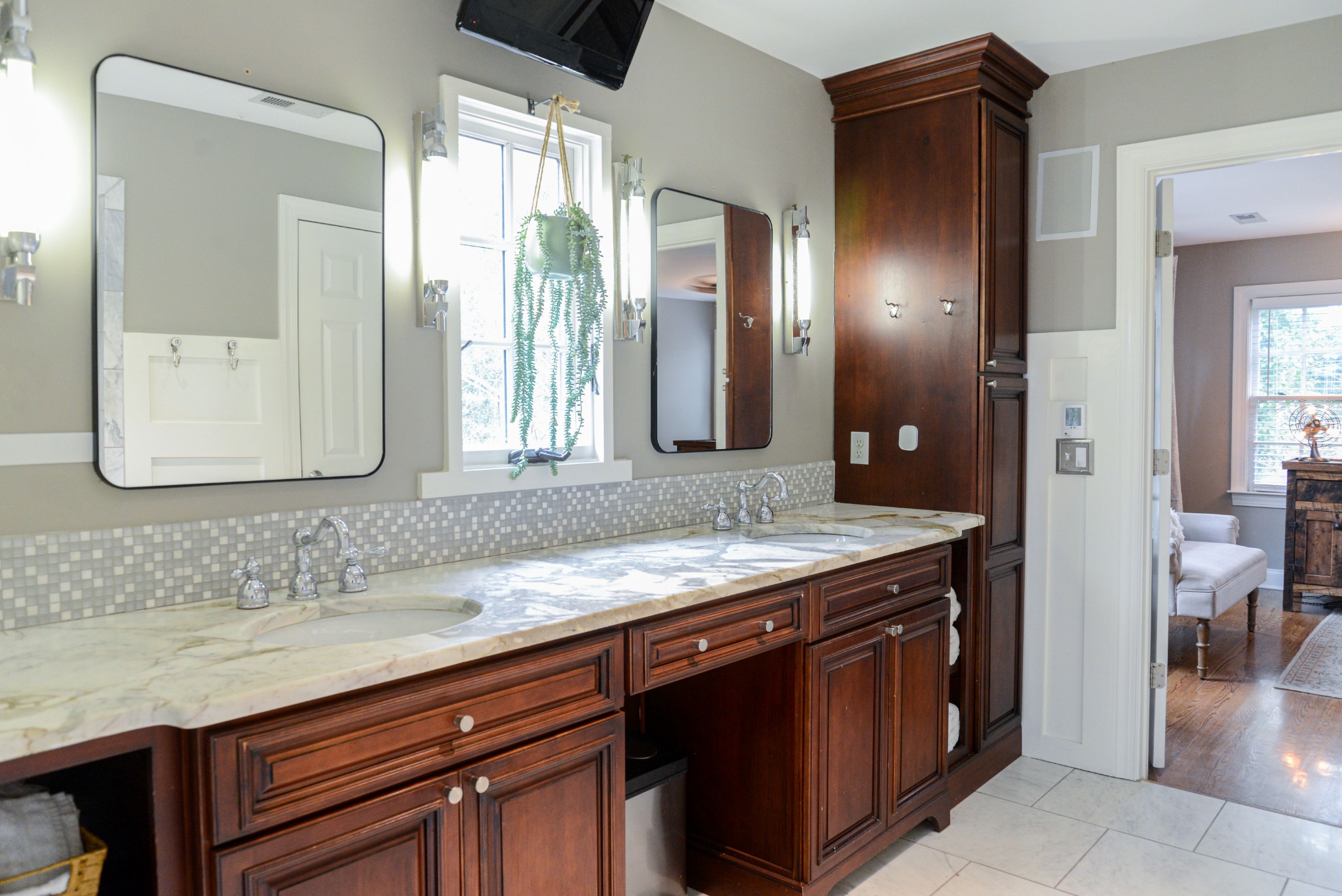 2905 Snowden Road Nashville, TN 37204 - Photo 33 of 40 a bathroom with a granite countertop sink and a mirror