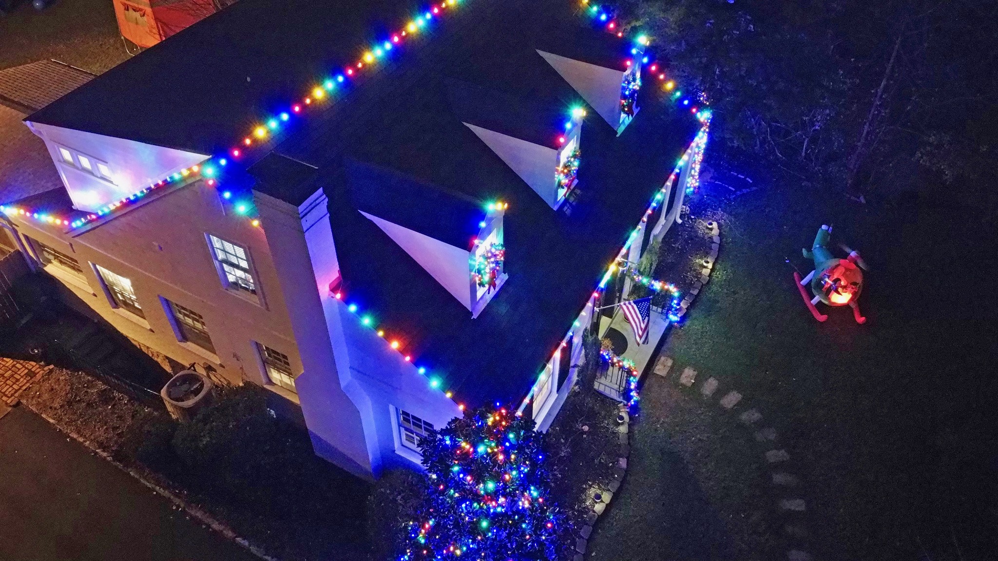 2905 Snowden Road Nashville, TN 37204 - Photo 40 of 40 a view of a house with lots of lights