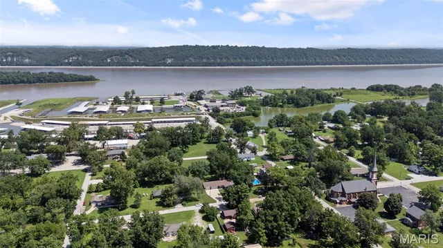 $350,000 | 1420 Church Street, Portage Des Sioux, MO 63373