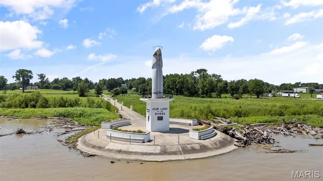 $350,000 | 1420 Church Street, Portage Des Sioux, MO 63373