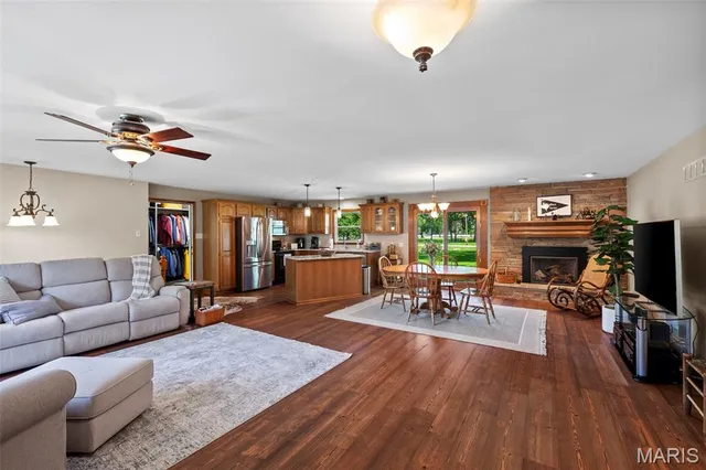 $350,000 | 1420 Church Street, Portage Des Sioux, MO 63373