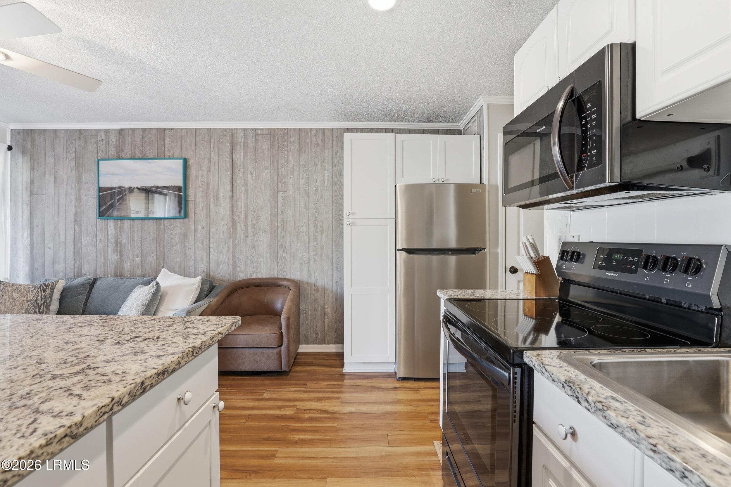 40 Folly Field Road, Unit B114 Hilton Head Island, SC 29928 - Photo 3 of 43 12_ep_008