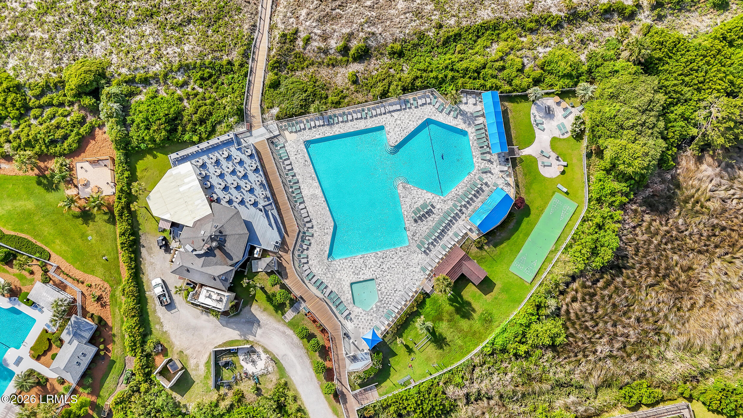 40 Folly Field Road, Unit B114 Hilton Head Island, SC 29928 - Photo 32 of 43 38_dji_20240430094138_0068_d