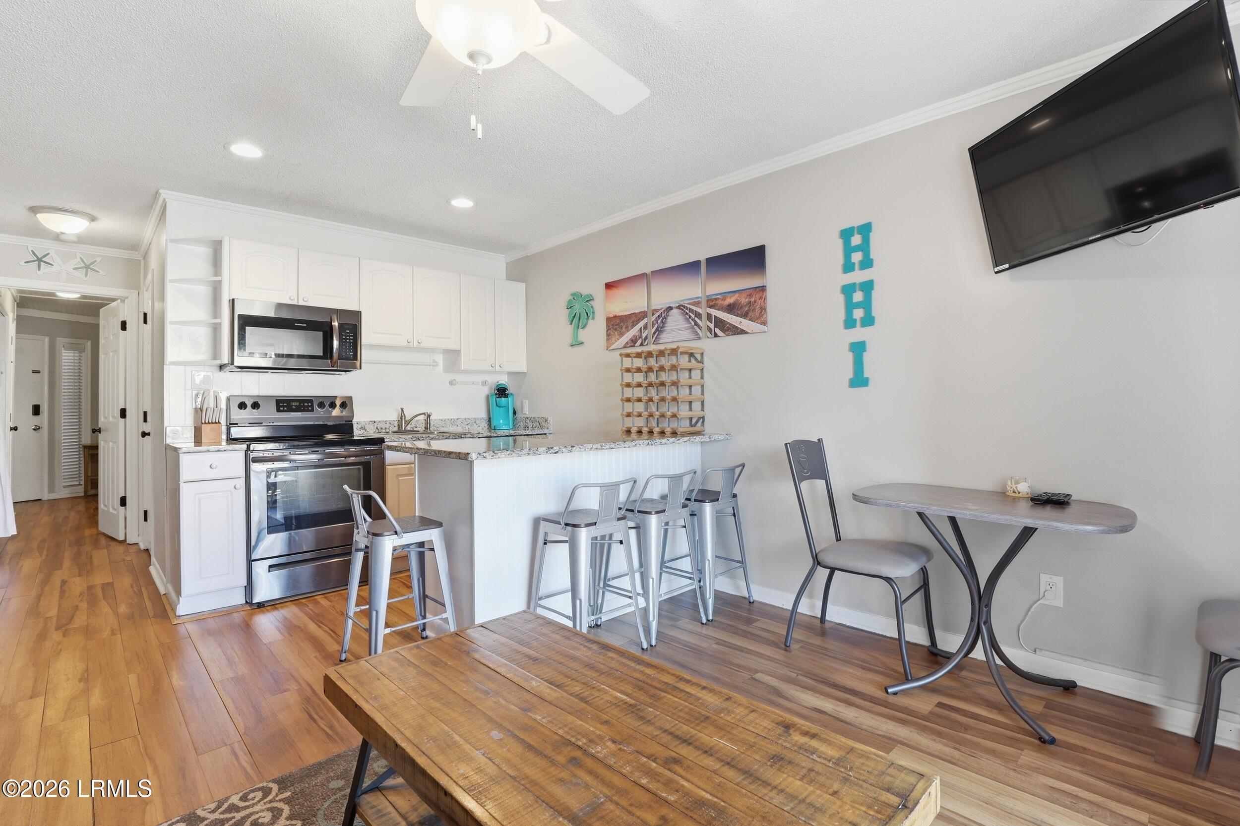 40 Folly Field Road, Unit B114 Hilton Head Island, SC 29928 - Photo 5 of 43 14_ep_010