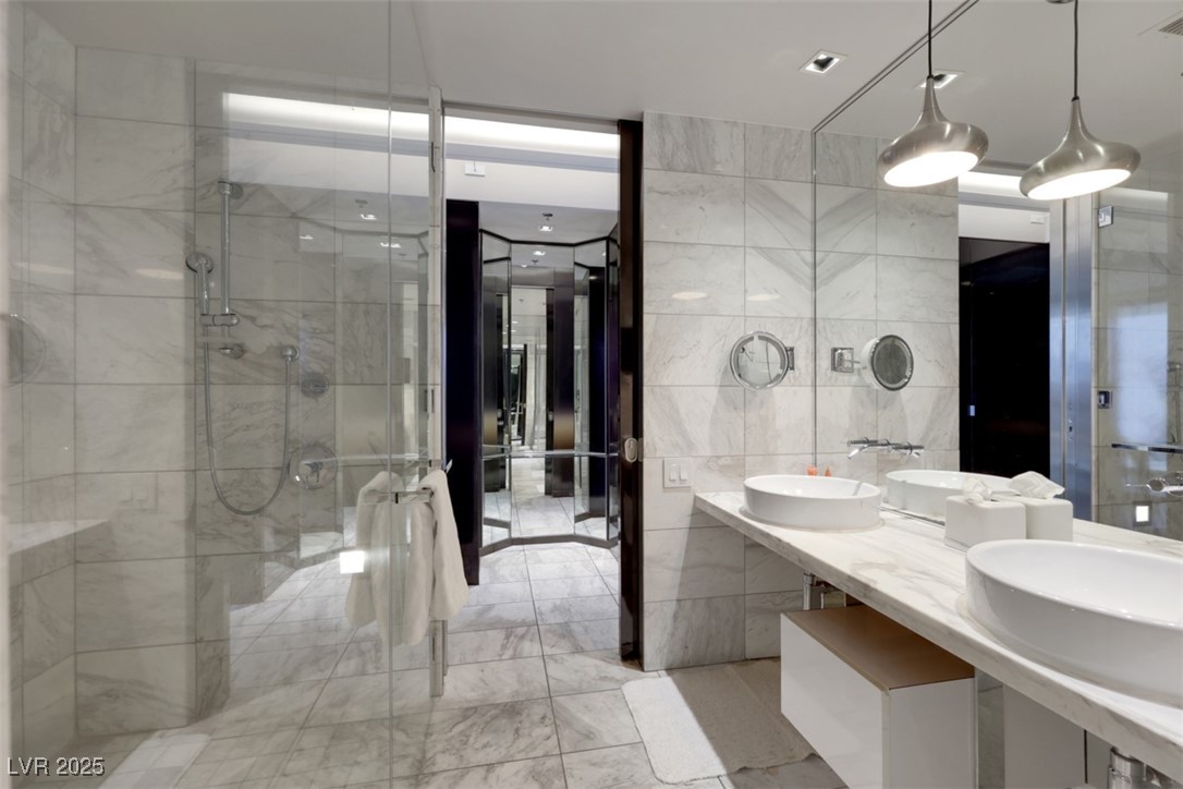 4381 West Flamingo Road, Unit 3221 Las Vegas, NV 89103 - Photo 11 of 33