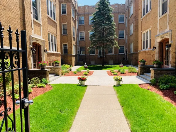 $1,550 | 730 Reba Place, Unit B1, Evanston, IL 60202