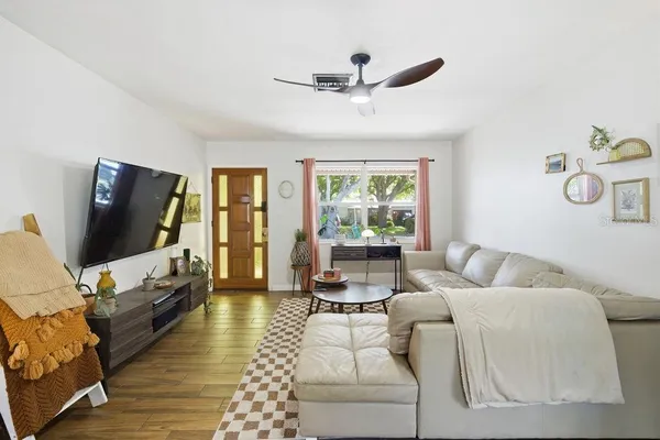 $325,000 | 8520 109th Way North, Seminole, FL 33772