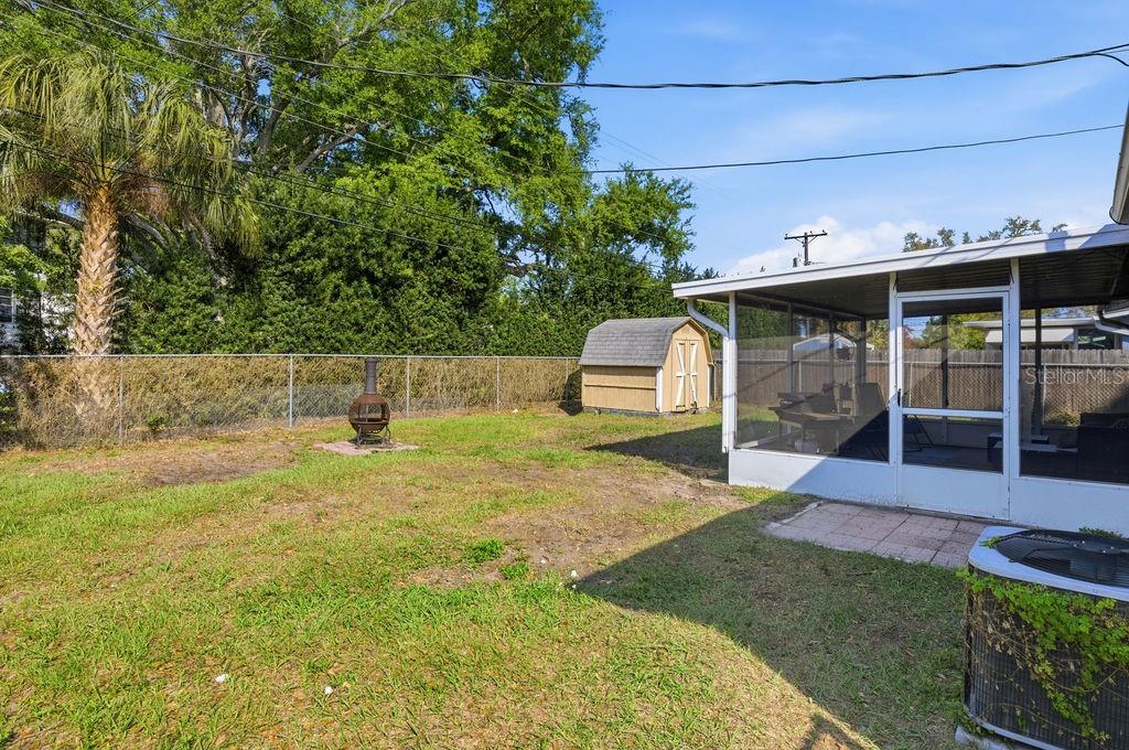 8520 109th Way North Seminole, FL 33772 - Photo 37 of 40 a view of a backyard