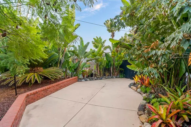 $2,180,000 | 1645 Noma Lane, Encinitas, CA 92024