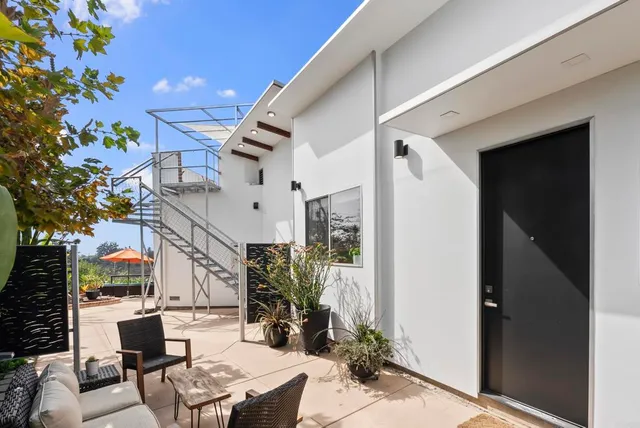 $2,180,000 | 1645 Noma Lane, Encinitas, CA 92024