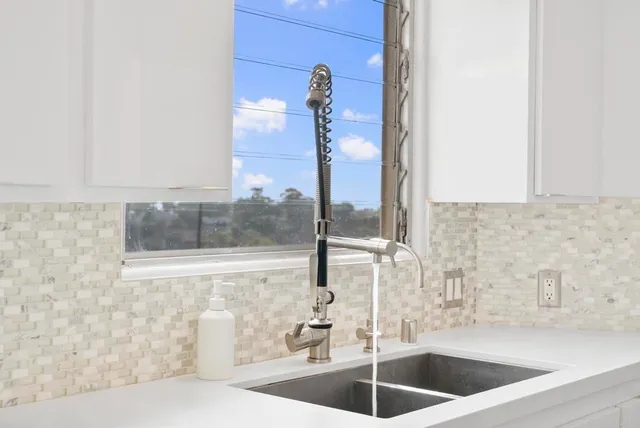 $2,180,000 | 1645 Noma Lane, Encinitas, CA 92024