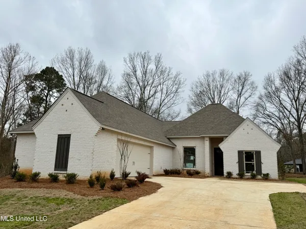 $354,900 | 104 Jasmine Cove Drive, Brandon, MS 39042