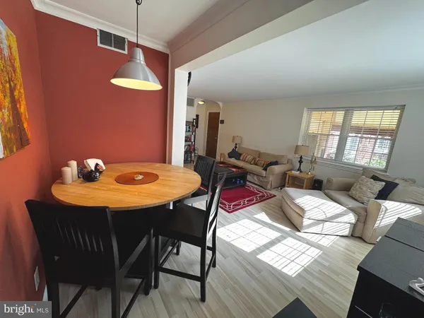 $1,800 | 2107 North Scott Street, Unit 65, Arlington, VA 22209