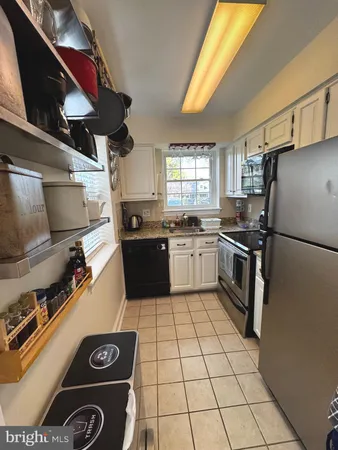 $1,800 | 2107 North Scott Street, Unit 65, Arlington, VA 22209