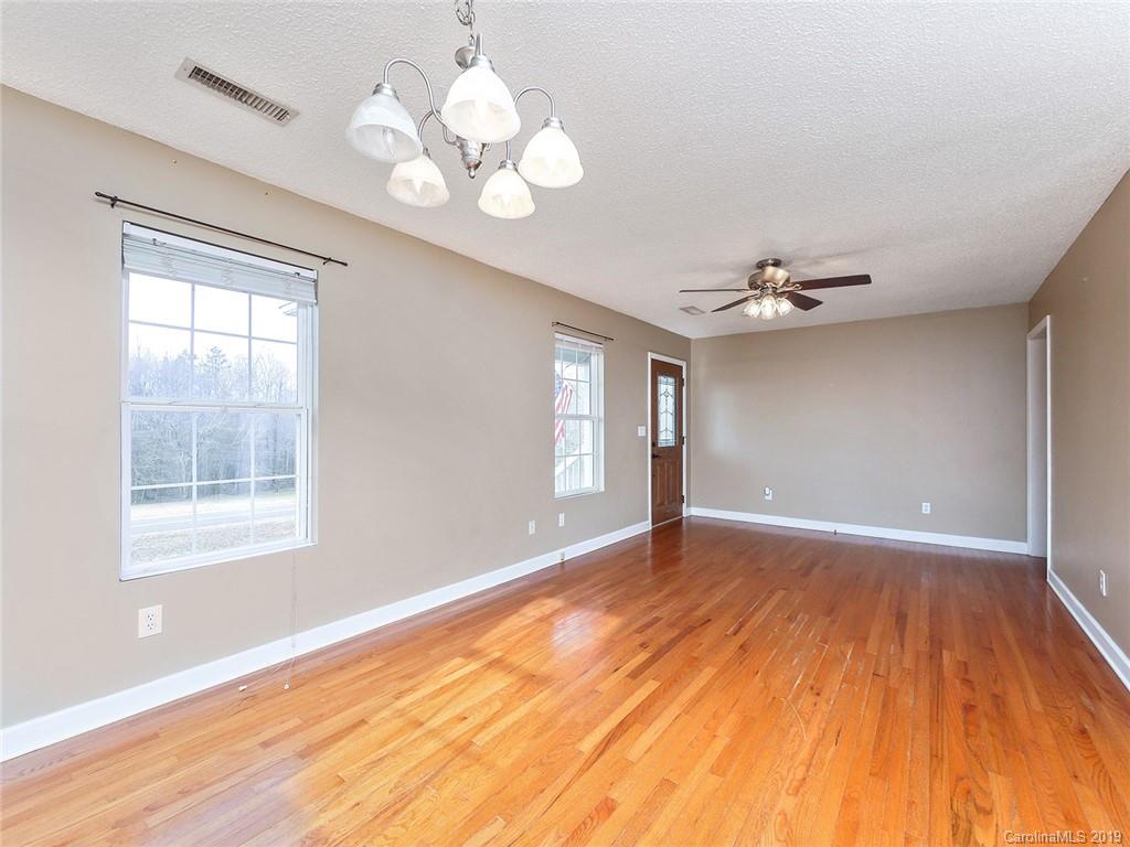 332 Shoemaker Farm Road Statesville, NC 28625 - Photo 5 of 27 Gallery Image 5