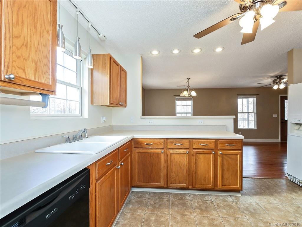 332 Shoemaker Farm Road Statesville, NC 28625 - Photo 10 of 27 Gallery Image 10