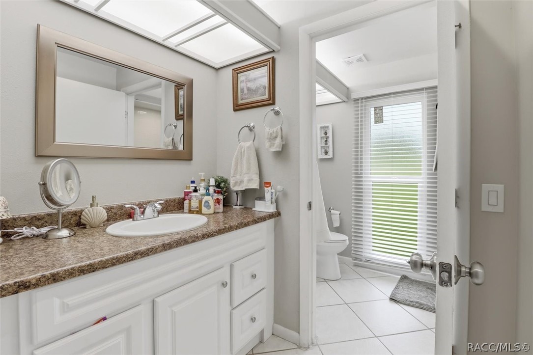 2507 Bluegrass Street Inverness, FL 34453 - Photo 24 of 43 Primary bathroom
