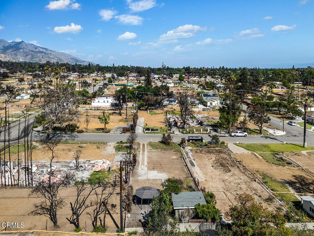 2669 Glen Avenue Altadena, CA 91001 - Photo 12 of 21 a view of a city
