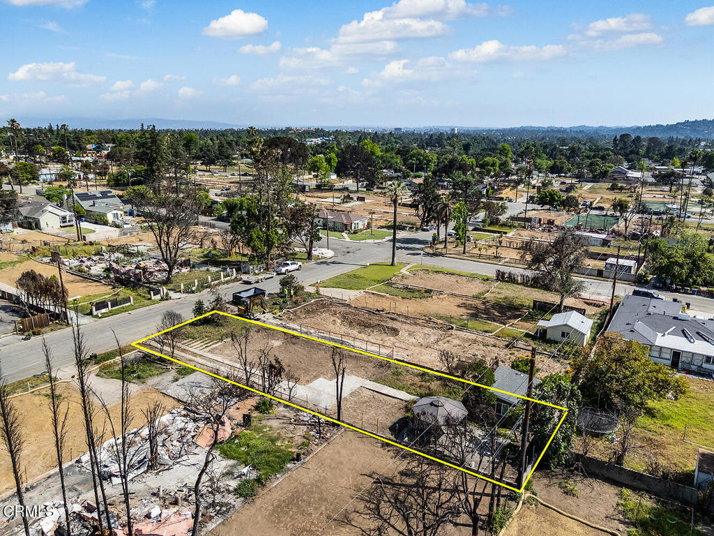 2669 Glen Avenue Altadena, CA 91001 - Photo 14 of 21 a view of a city
