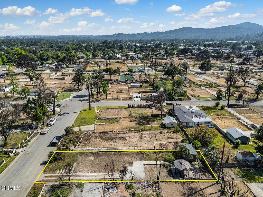 2669 Glen Avenue Altadena, CA 91001 - Photo 16 of 21 an aerial view of residential houses with outdoor space