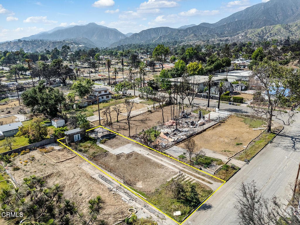 2669 Glen Avenue Altadena, CA 91001 - Photo 6 of 21 a view of a house with a mountain
