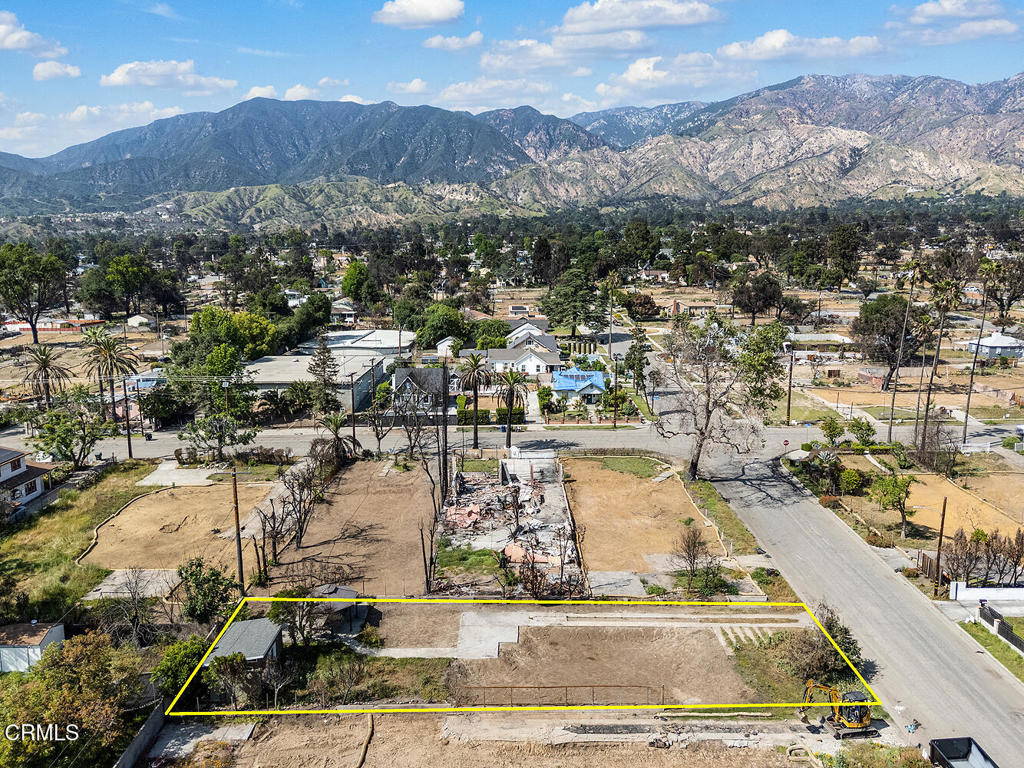 2669 Glen Avenue Altadena, CA 91001 - Photo 8 of 21 a view of a city