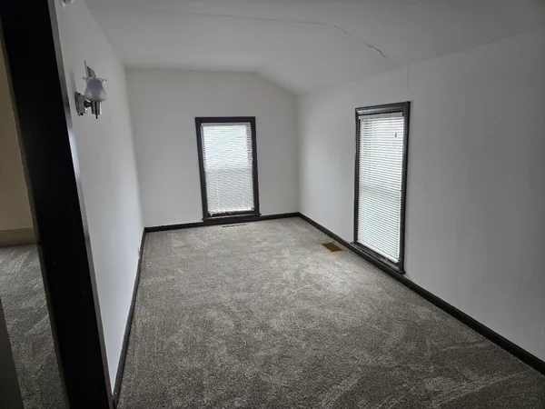 $1,400 | 135 West Michigan Avenue, Unit 2, Saline, MI 48176