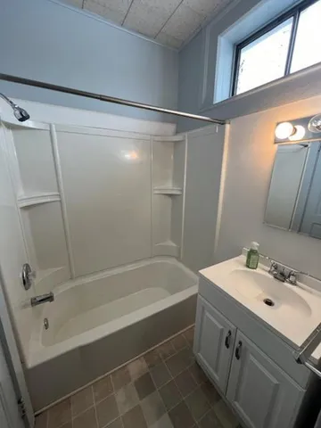 $1,400 | 135 West Michigan Avenue, Unit 2, Saline, MI 48176